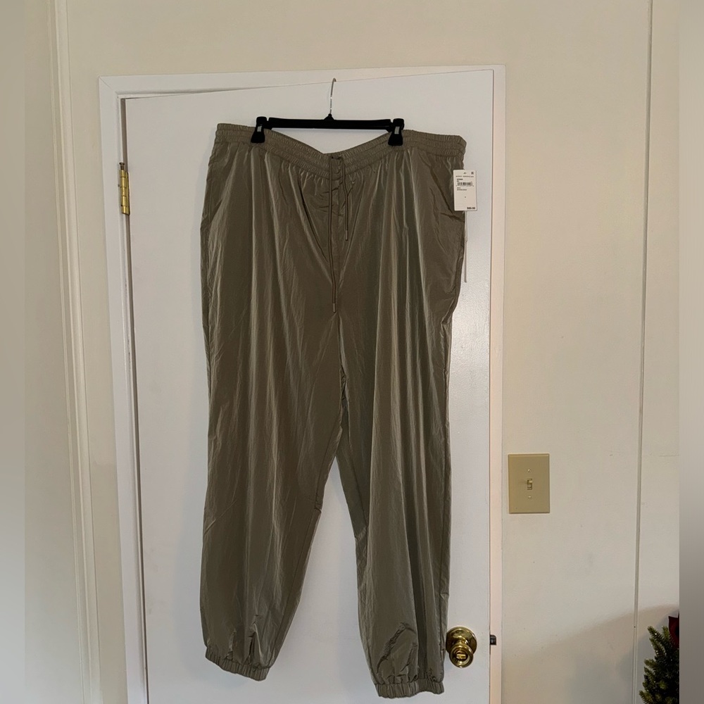 Good American cargo pant
